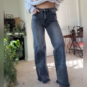 Kancan signature High Waisted Wide Leg Jean in faded black size 25